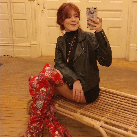 Meet your Posher, Sophie - Picture 2 of 5